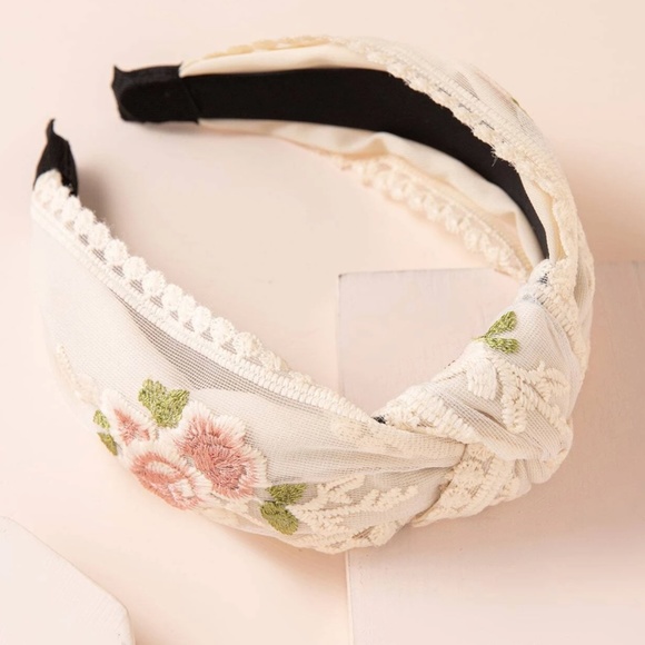 Boho Floral Lace Romantic Headband - Picture 5 of 13
